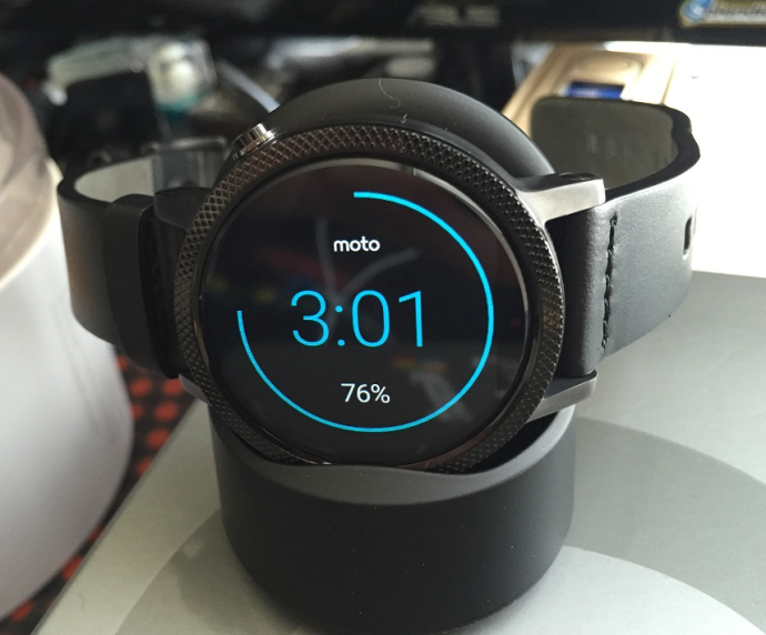 Reviewing The Moto 360 2nd Generation
